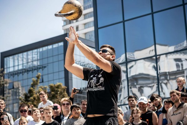 Comment optimiser la technique en lancer de poids ?