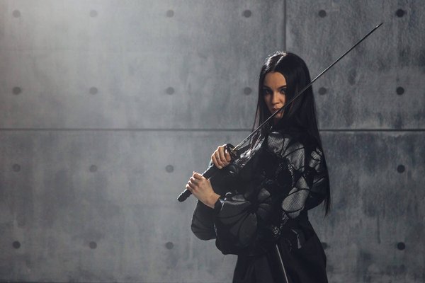 En quoi la pratique de l'Iaido favorise-t-elle la présence mentale et la précision des mouvements?