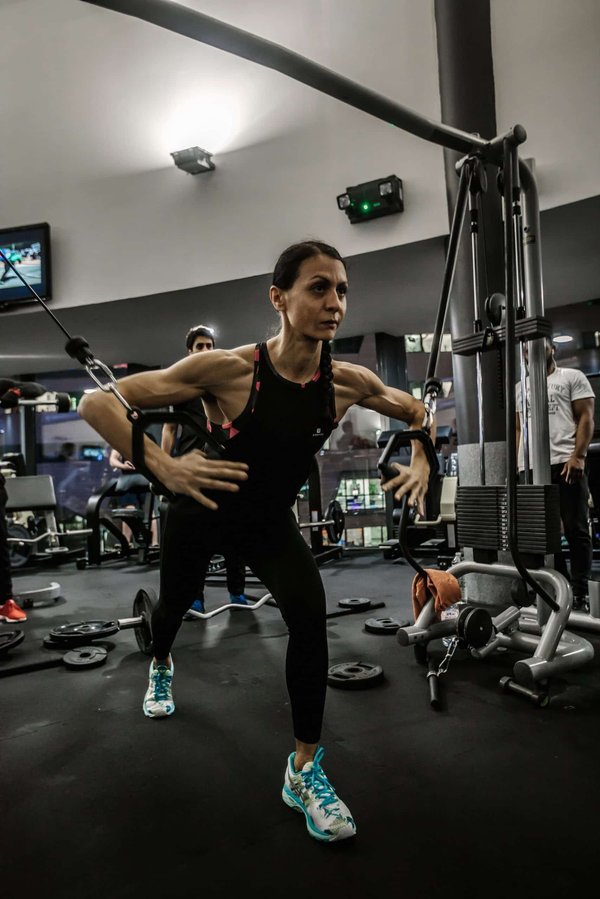 Comment les « Équilibres » en gymnastique développent-ils la concentration et la force ?